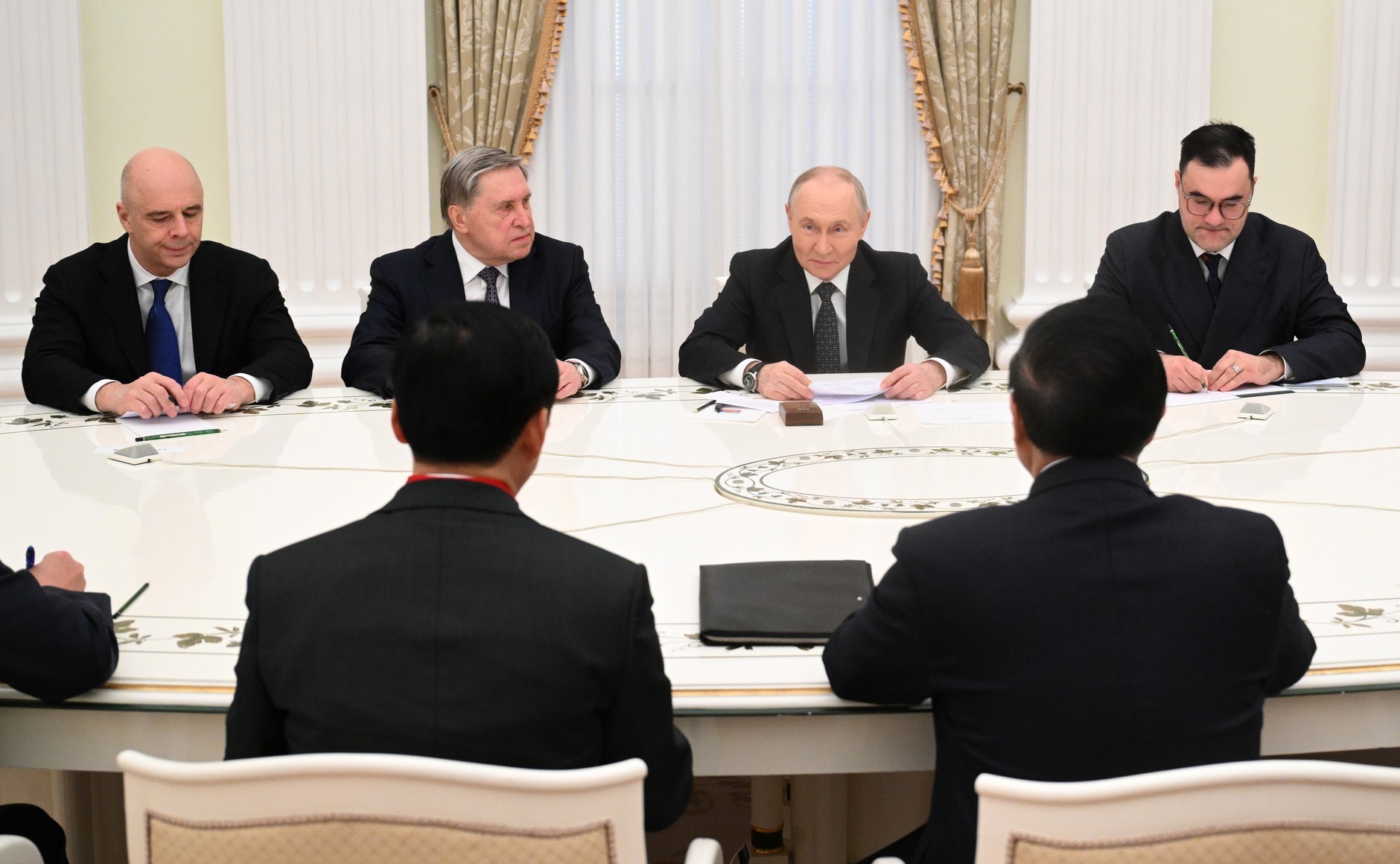 瓦洛佳小朋友  与越南政府总理范明政举行会晤弗拉基米尔·普京与越南社会主义共和国