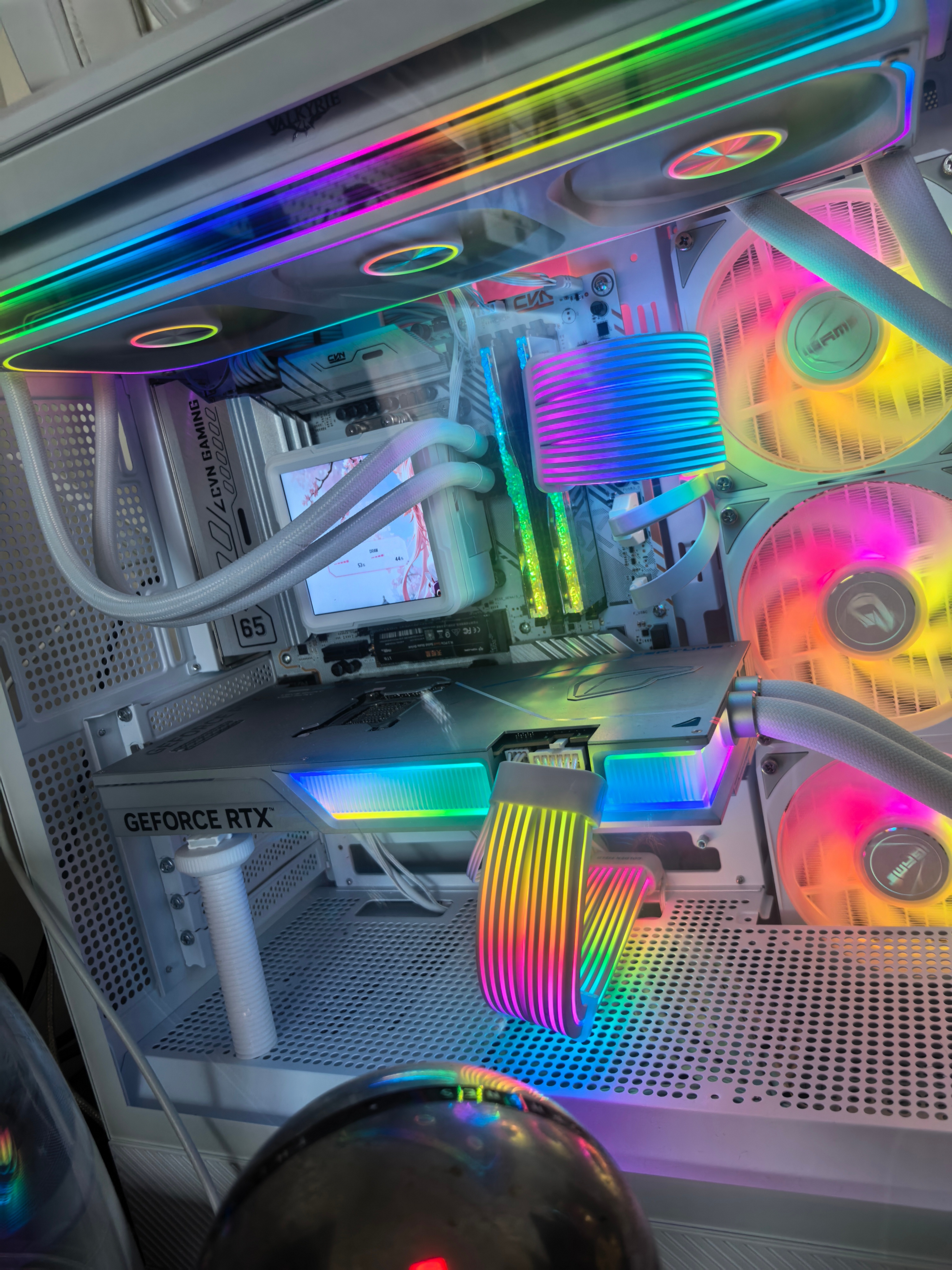 我这个24*2芝奇6000 C26皇家现在啥价格我都不敢看了为什么是我用呢？因为