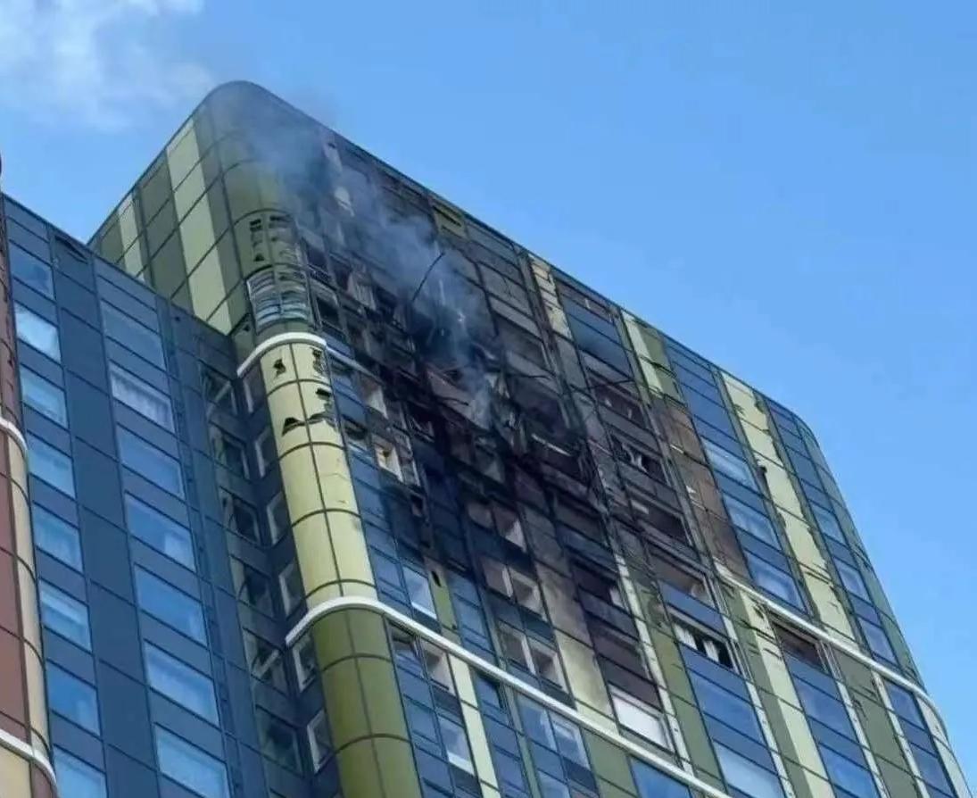 乌克兰无人机袭击俄罗斯腹地，俄军迅速反击

2026年4月下旬，乌克兰无人机突袭