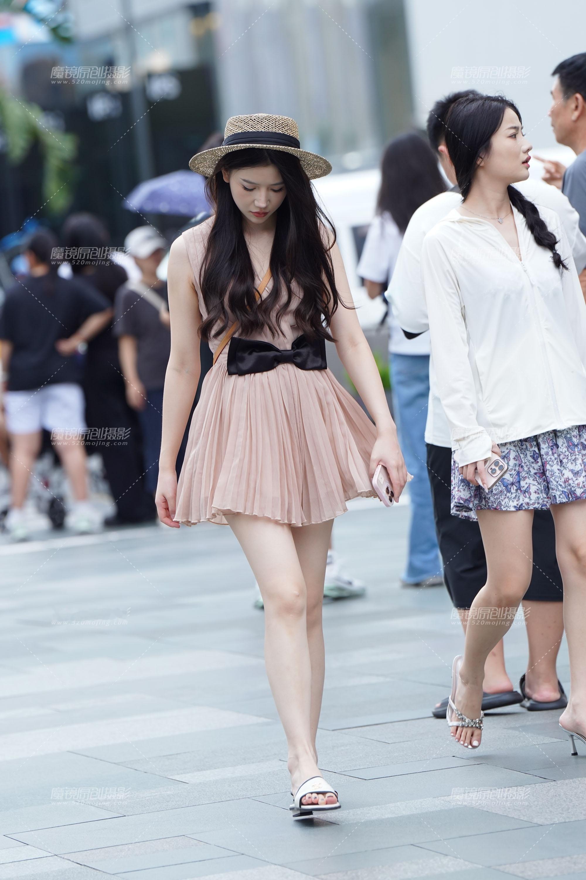 美女 