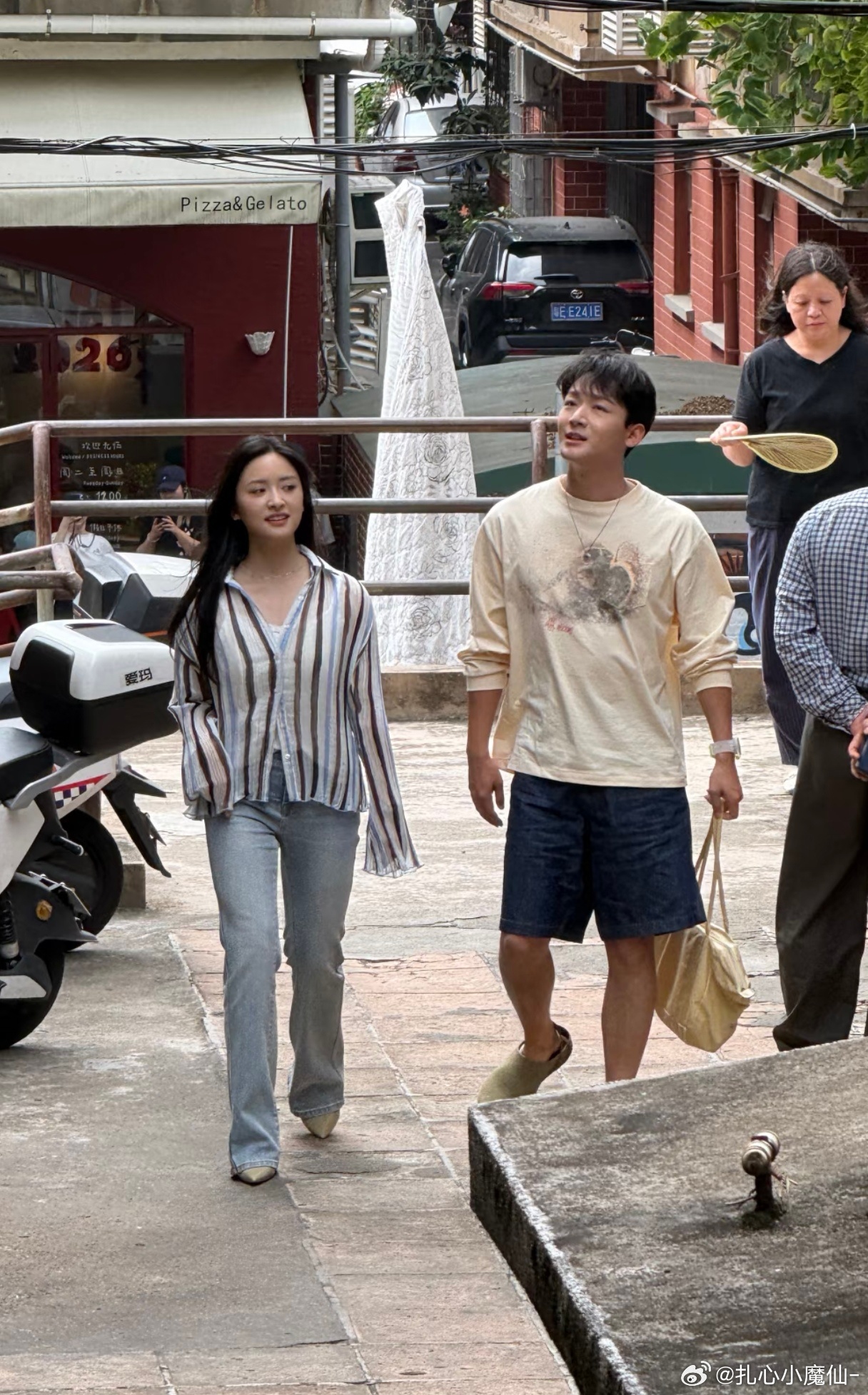 张晚意、沈月《但愿人长久》路透，好真实的场面