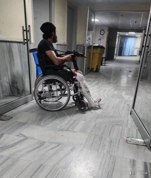 现今在叙利亚遭罪的，基本都是当初阿萨德政府的支持族群（库尔德、德鲁兹、基督徒），