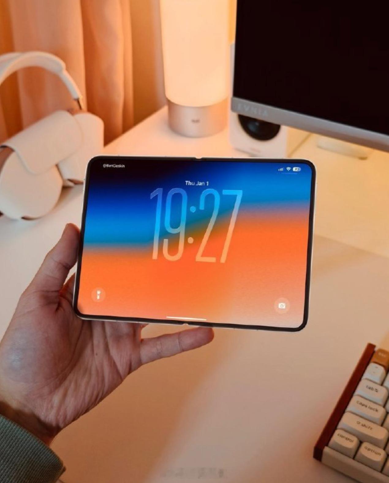 2026年9月，苹果会发布其首款折叠 iPhone，概念图都做好了，比例像Fin