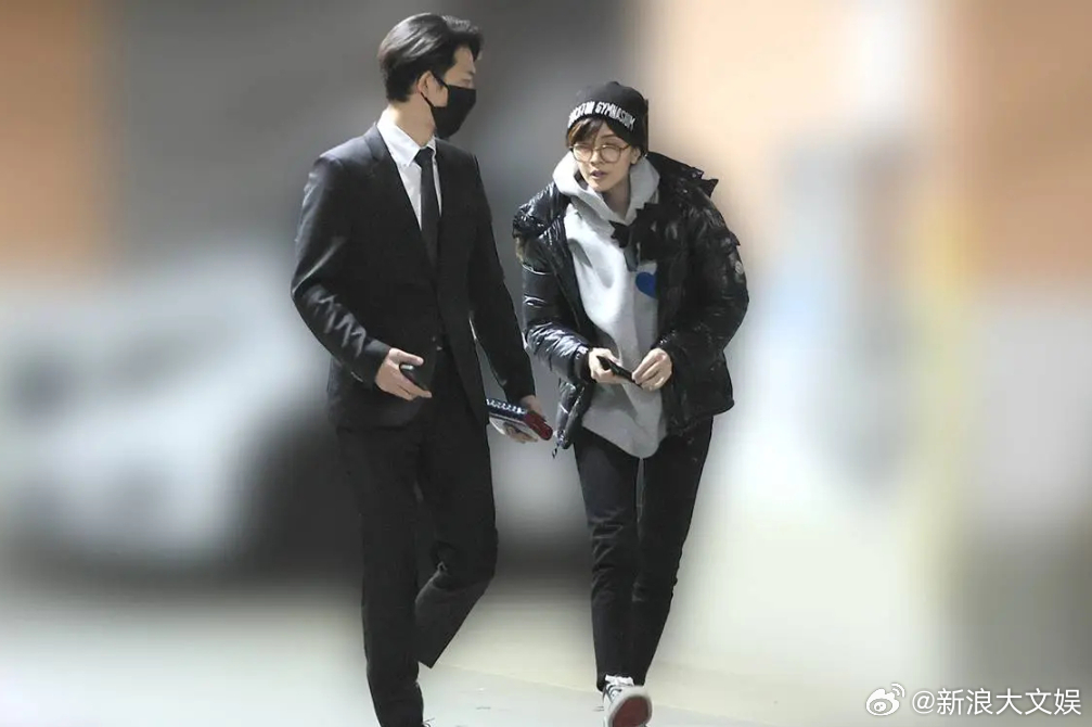 内田有纪柏原崇结婚内田有纪名字已变为柏原有纪 据日媒，内田有纪与柏原崇已秘密登记