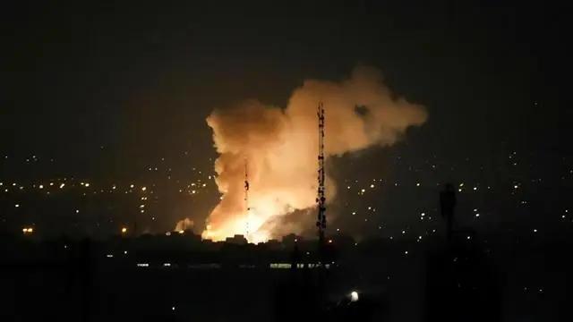 以色列不嘚瑟了！疑似核武器殉爆，政府已发提醒，卖惨也没人同情！
 
当地时间3月