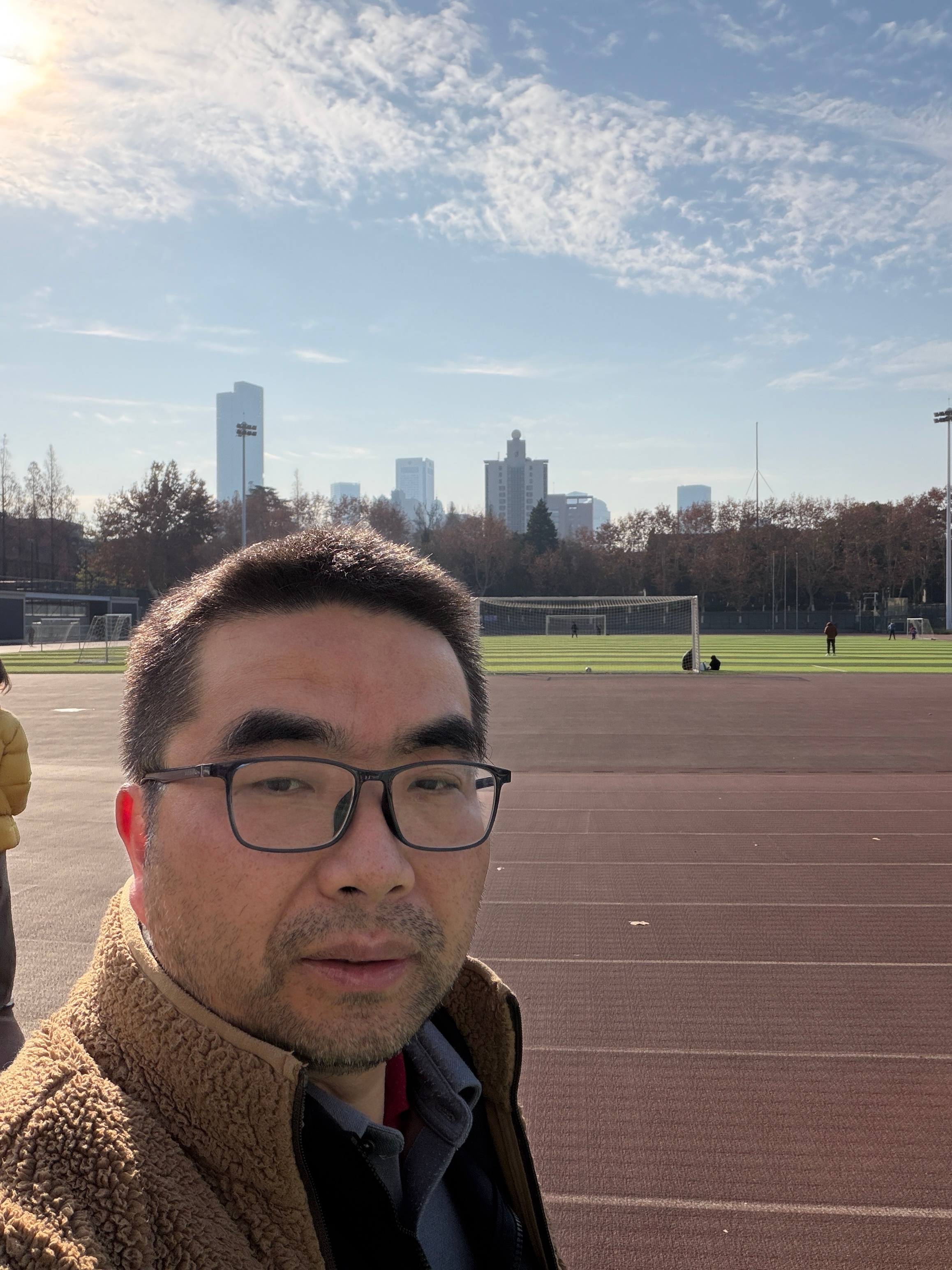 网友想让我评价某大厂人事地震（最年轻P10）。 确实不方便发言，容易得罪人。 总