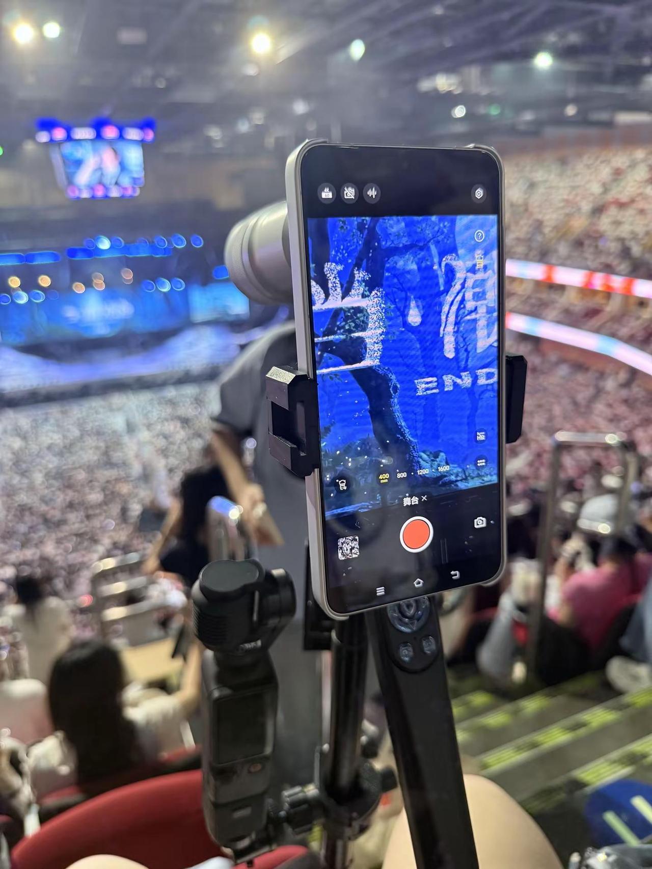 在这个人人都在用大炮一体机的时代，我还在坚持用vivox300u增距镜