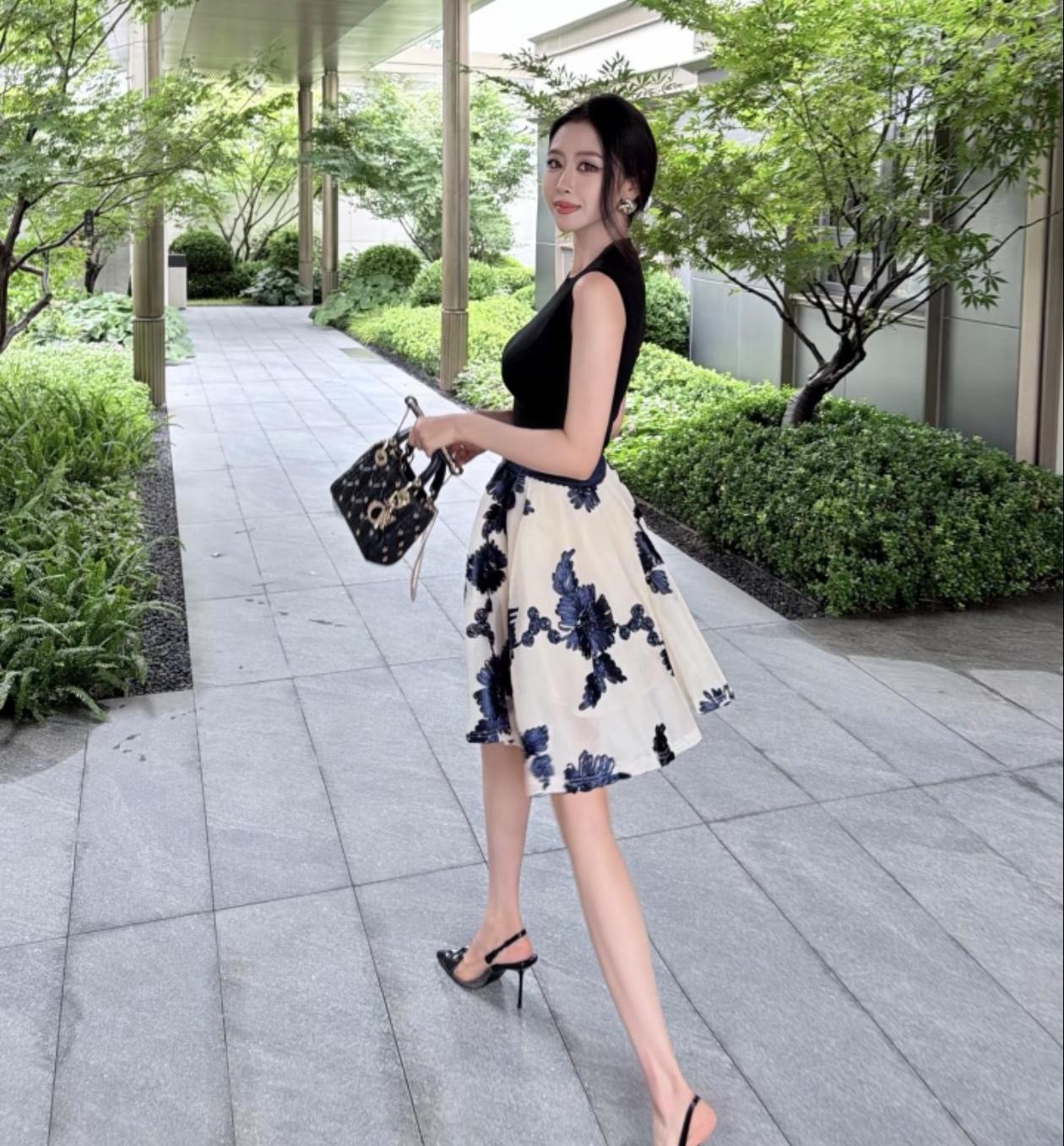 今日街拍，超级会穿搭的大美女[爱慕]