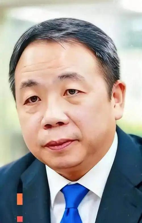 “身为中国人我实在太抱歉了！”“钓鱼岛就是日本的！中国赶紧放弃对钓鱼岛的争夺！”