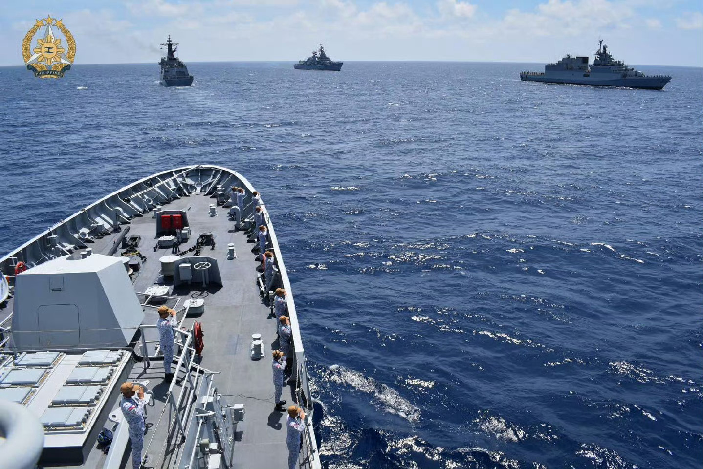 印度🇮🇳海军和菲律宾🇵🇭海军在南海联合巡航8月3日至4日，印度海军德里驱