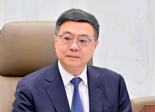 卓荣泰又出来挑事了，态度嚣张到离谱！5月19日，台湾地区行政机构负责人卓荣泰公然