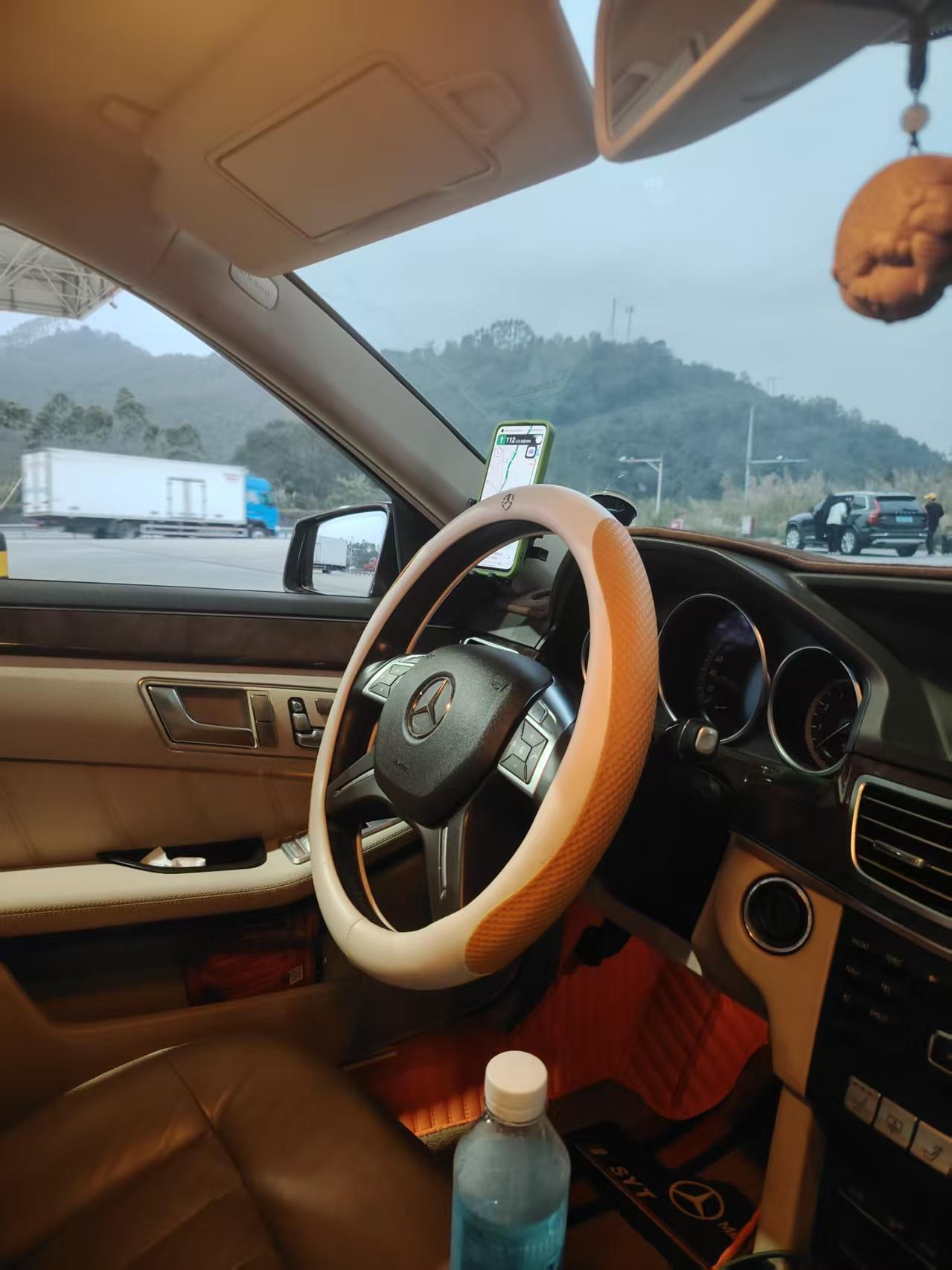 家庭第一辆车适合买油车还是电车？

这个问题，你去网上看评测，能把你脑子搅成浆糊
