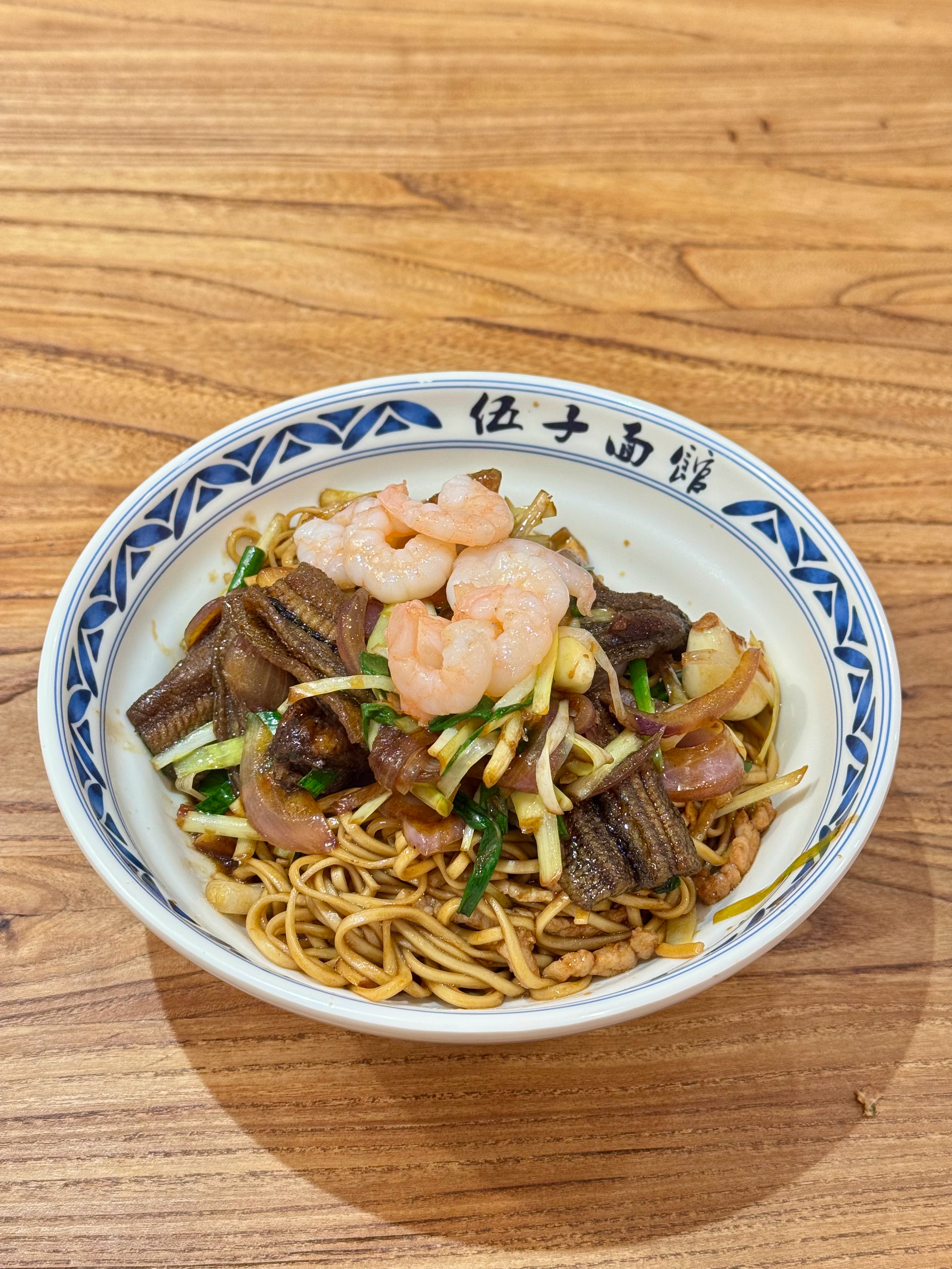 该说不说，杭州的面包、咖啡奶茶品类还是非常丰富的！感觉每天不重样都能喝上俩月！再