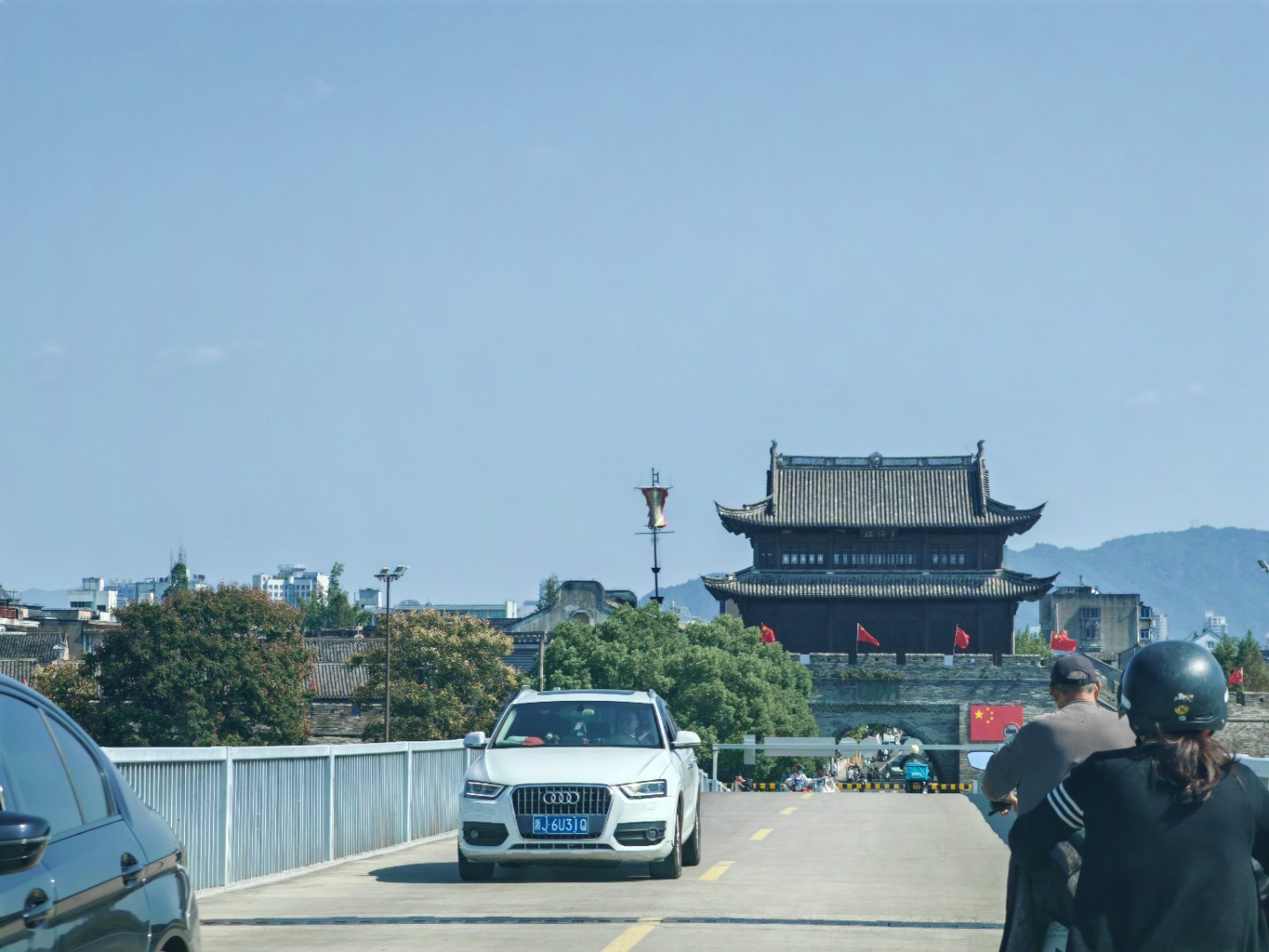 强电智混全民体验季强电智混就是多快好省 到了台州府城，报告一下油耗。四个人，差不