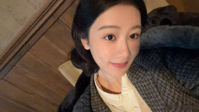 杨紫用文字告别董竹君 谁懂啊！杨紫写给董竹君的告别信直接看哭！她读懂了角色对抗命