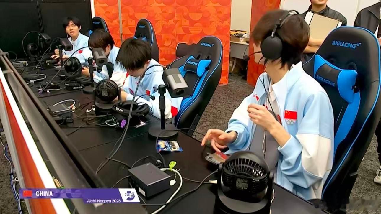 和平精英亚运版本开赛和平精英亚运版本正式开赛！紧张的海岛竞技拉开帷幕，中国选手奔