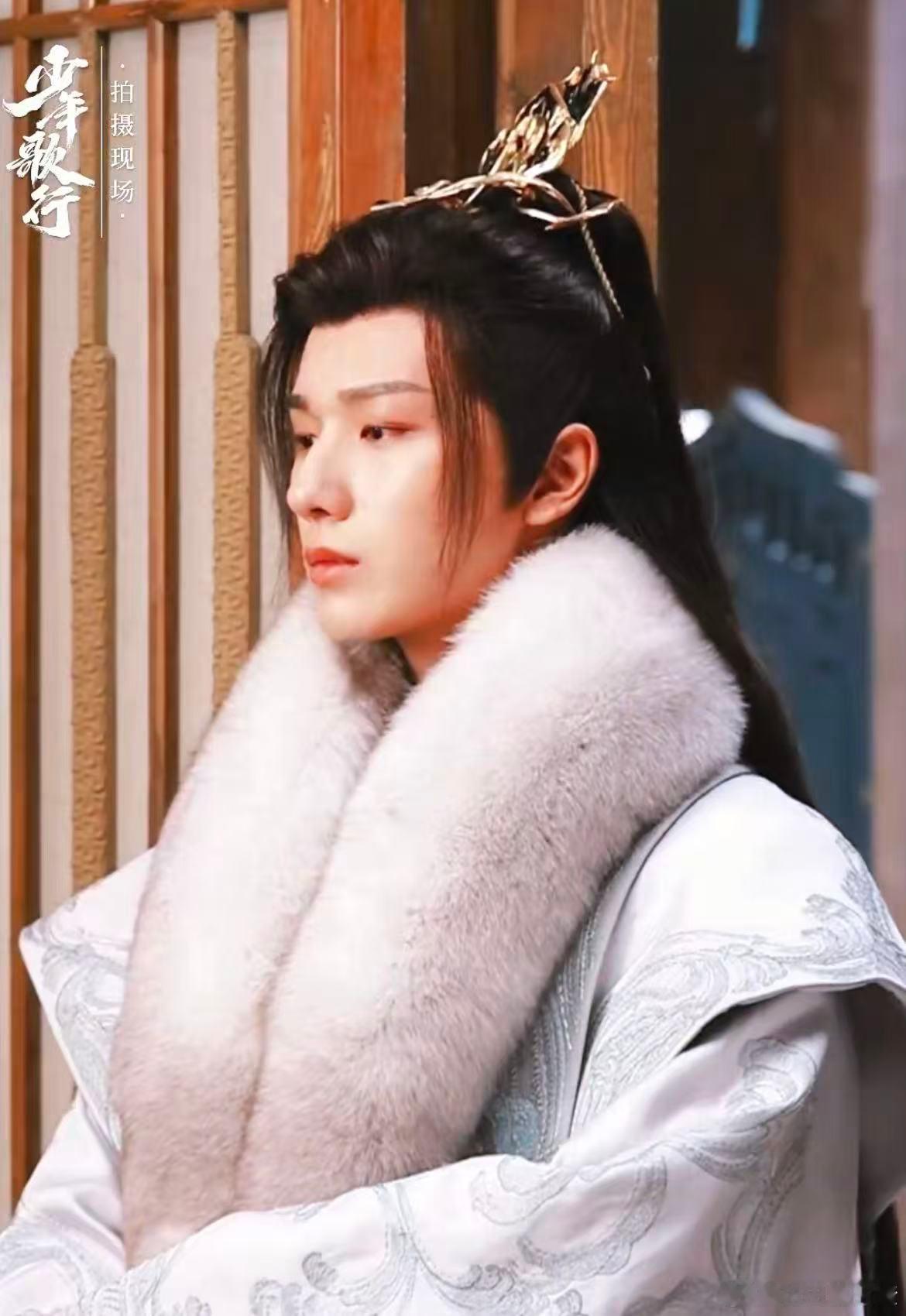 李宏毅祝少年歌行开播三周年 哟喂！李宏毅为《少年歌行》开播三周年送祝福，这波操作