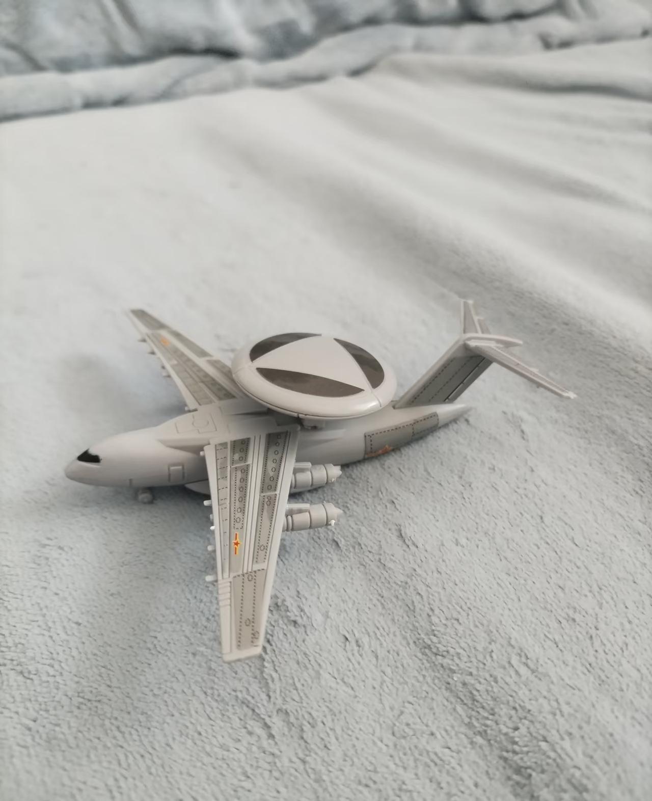 这应该命名空警几百预警机啊？