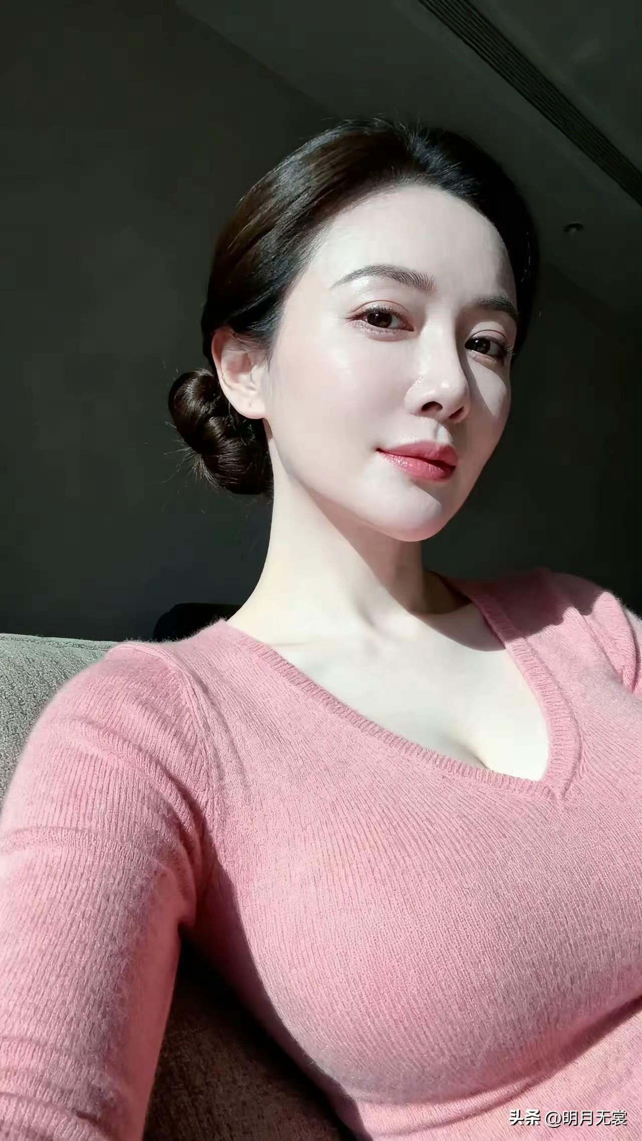 三十五岁的老阿姨，斗胆上个自拍。