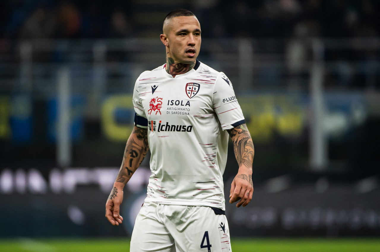 纳因戈兰：他们说我不抽烟喝酒能去皇马踢球，但没有这些我不快乐！ 