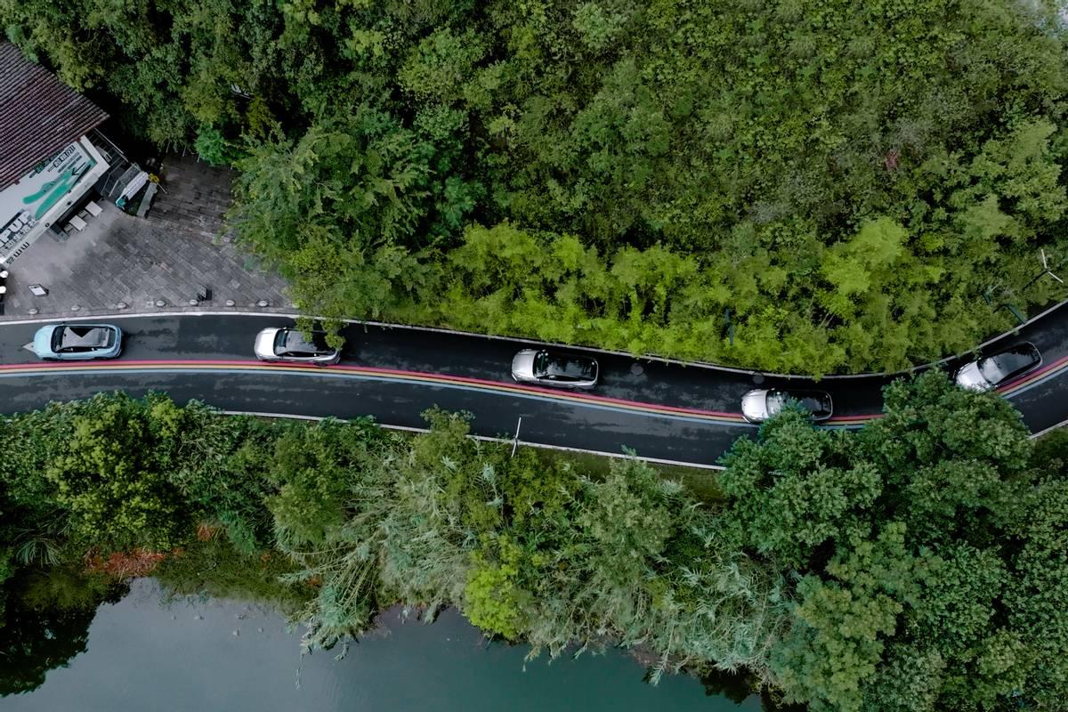 拒绝流水线提车，领克 07GT 用趣味体验诠释旅行车内核
流水线式的标准化提车流