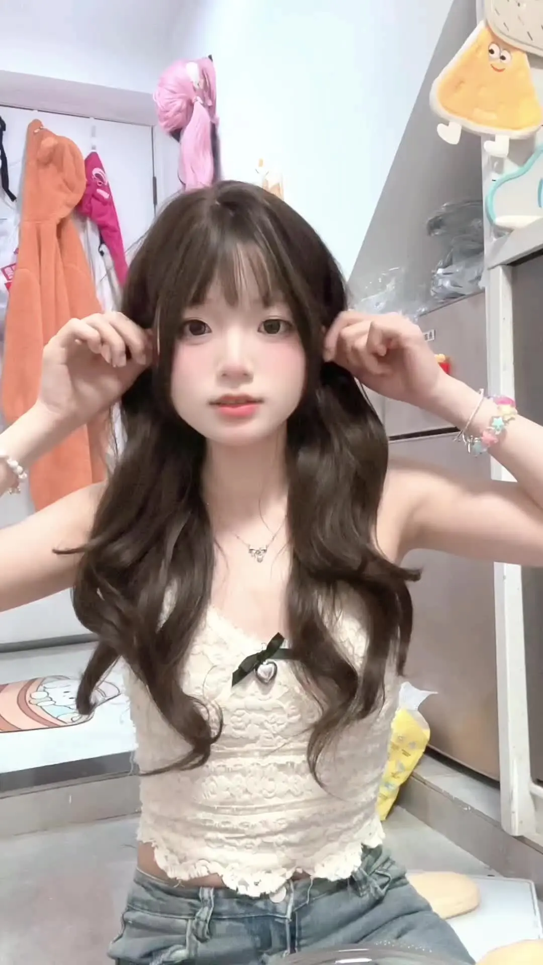 ꒦ິ^꒦ິ