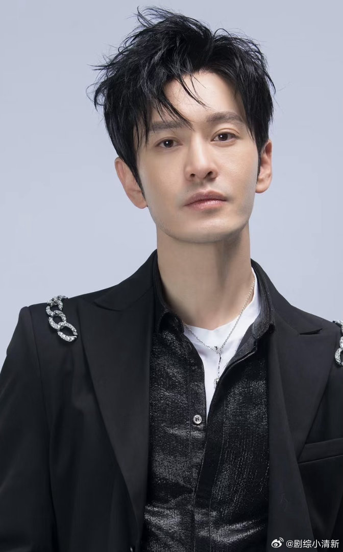 黄晓明万茜澳门风云阅文IP盛典 黄晓明万茜这组合，确实适合拍《澳门风云4》。两个