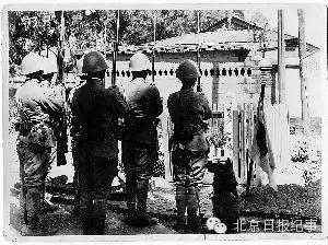 多门二郎在《盛京时报》上声称：“我军纪律严正，对于无辜人民，无犯秋毫。“  他们