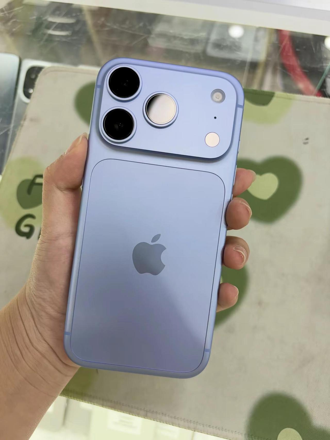 18岁不靠自己全靠爸妈给我拿下iPhone18pro冰川蓝🤓