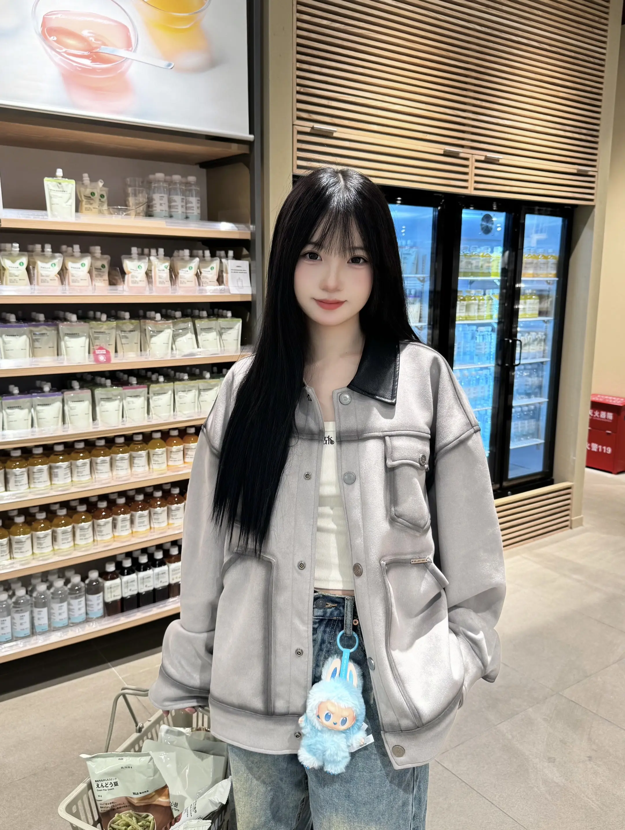 很内向 出门都走电线杆上