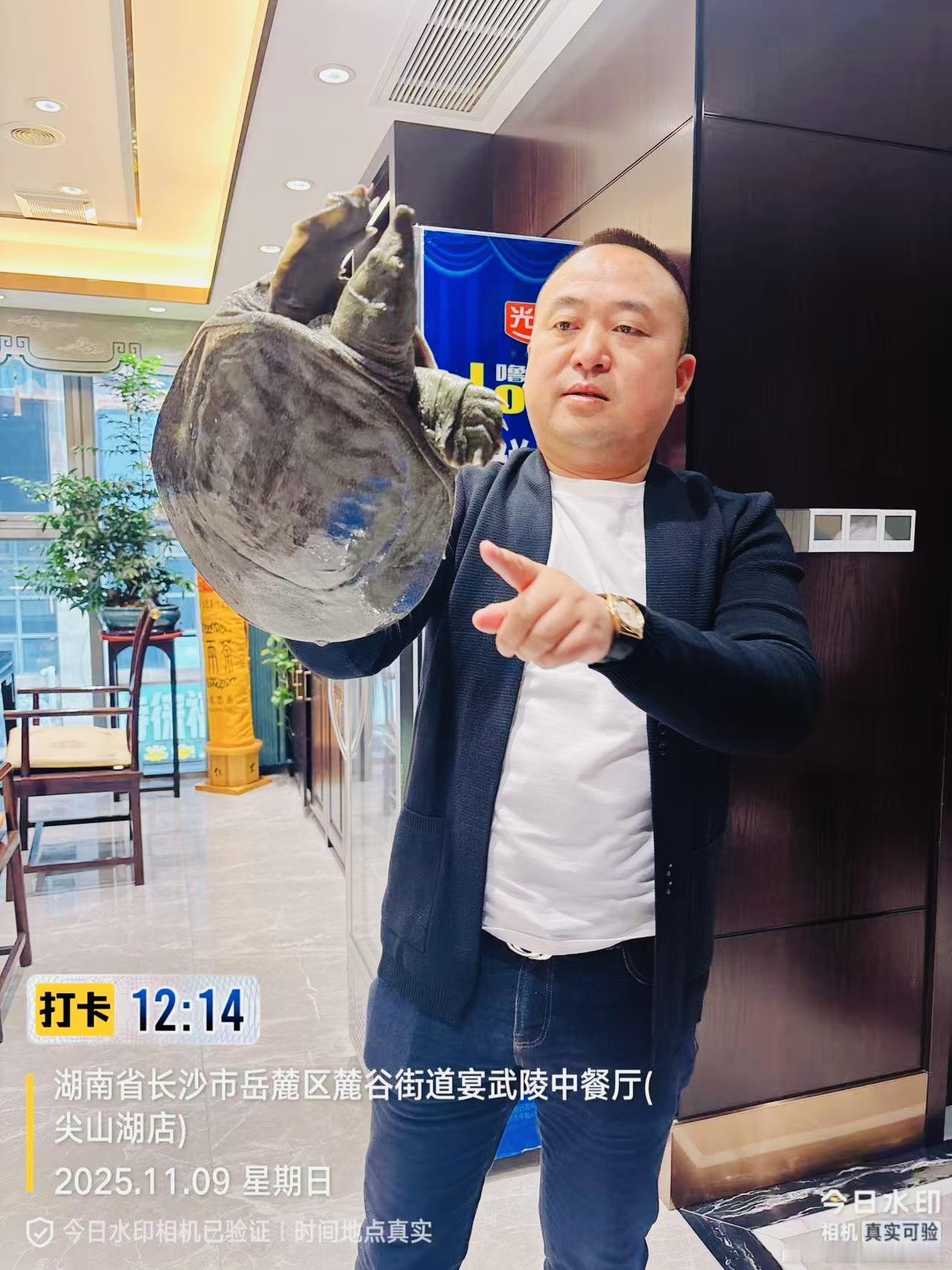 曾勇：一个视甲鱼养殖、烹饪和甲鱼文化为生命的湘菜人

文/中国湘菜文化大师  邓