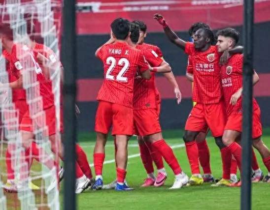 1-1！中韩巅峰对决！2球被吹+武磊中柱，海港完美开局遗憾被终结