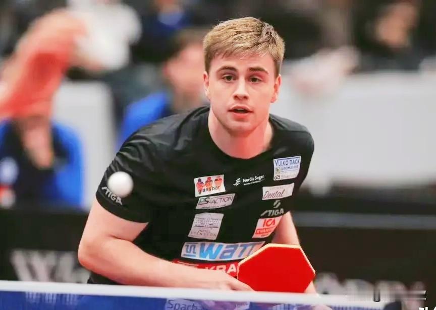 看来莫雷加德和卡尔伯格真正闹掰了！

莫雷加德前段时间，
被质疑耍大牌，
和主教