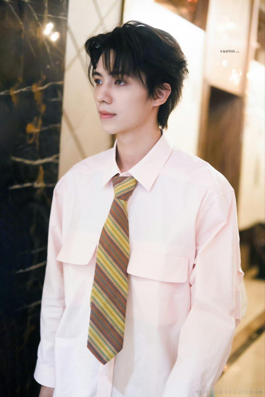 罗一舟今日综艺录制造型路透💗💗 ​​​