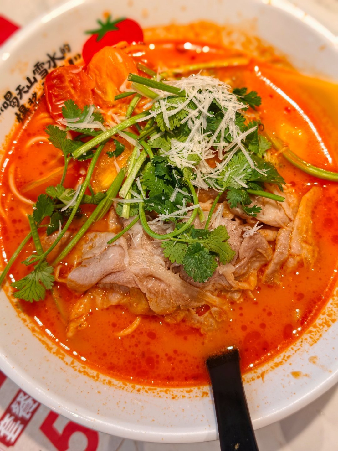 北京暴雪中……看天气预报青岛明天也下雪🌨今天出来溜溜，周末就宅家不出门了