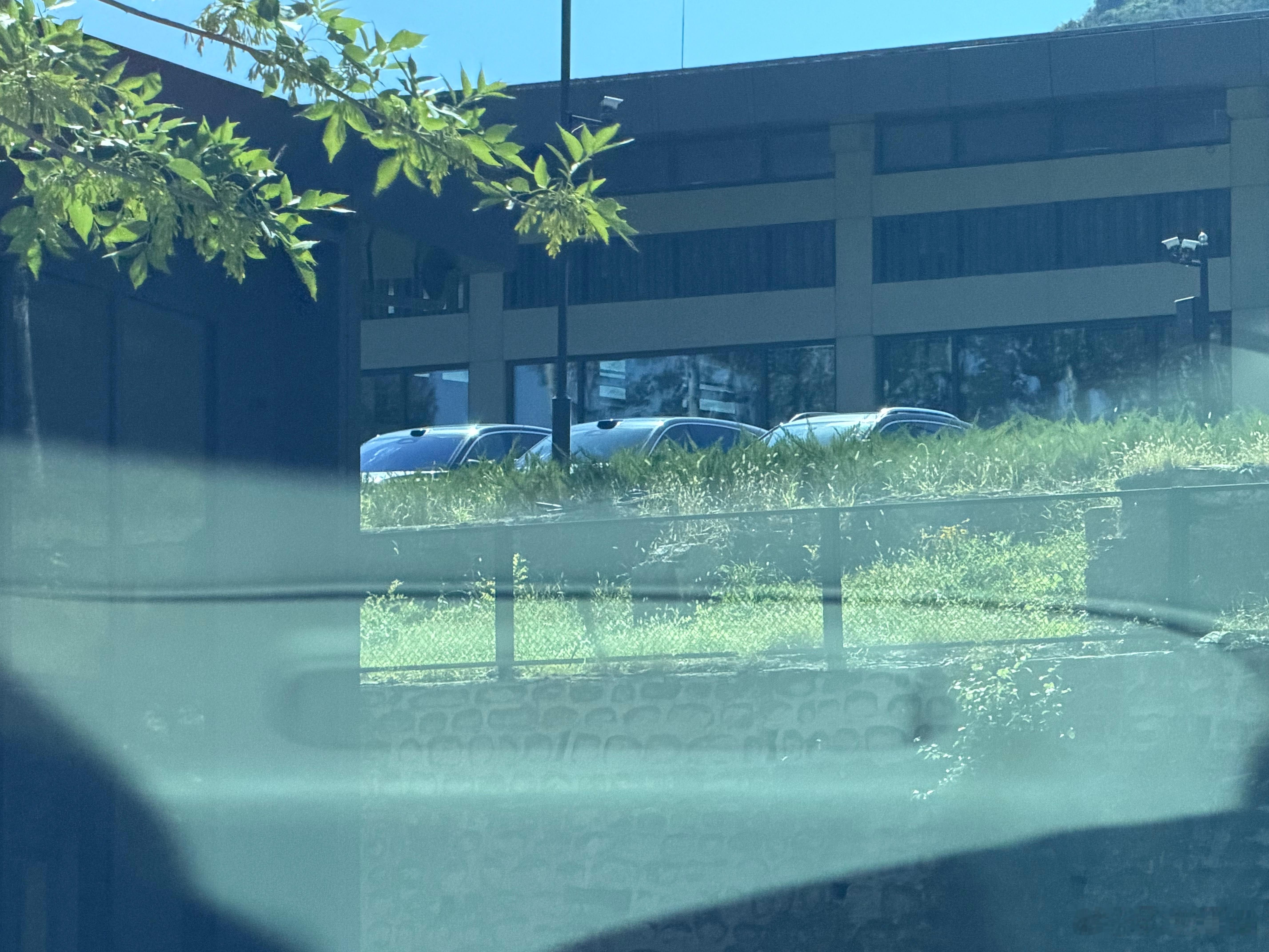 拍完理想 i9 觉得自己得扩大朋友圈了 ​​​