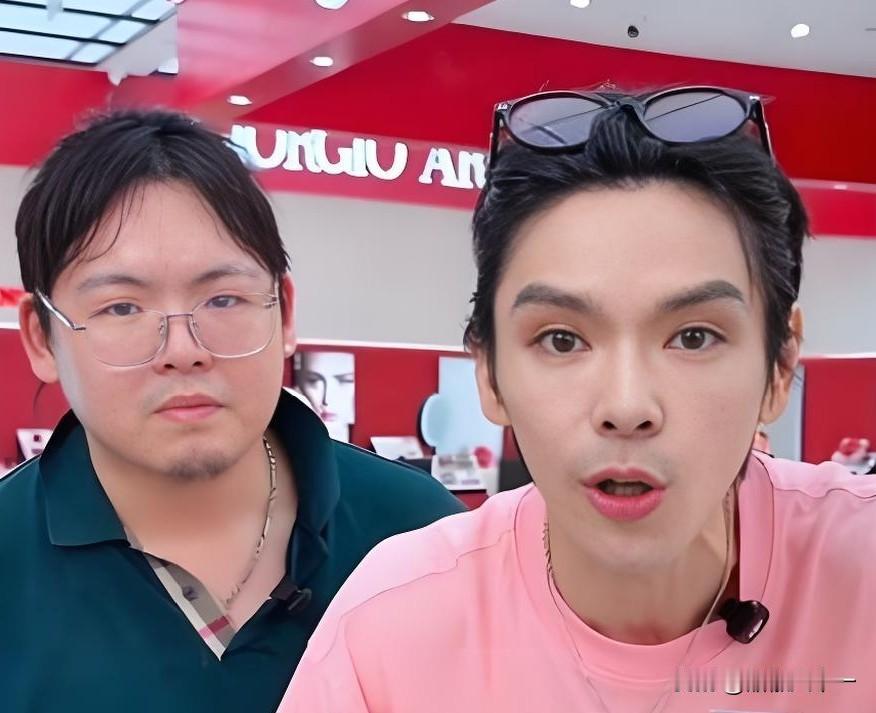 向佐介绍向佑这句：

他是我世上唯一有血缘的弟弟，

乍听有点绕，可正是这句话让