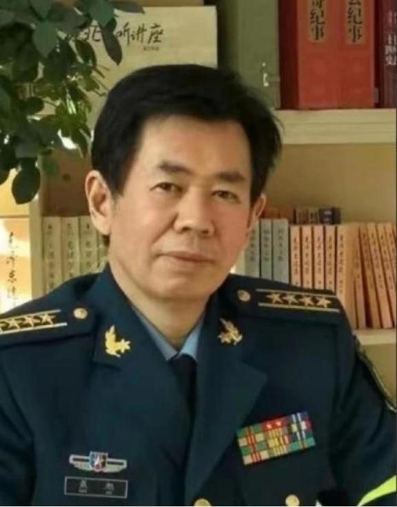 最大的台独分子，再也藏不住尾巴，终于露出来了肮脏的脑袋！原来，最大的台独分子不都