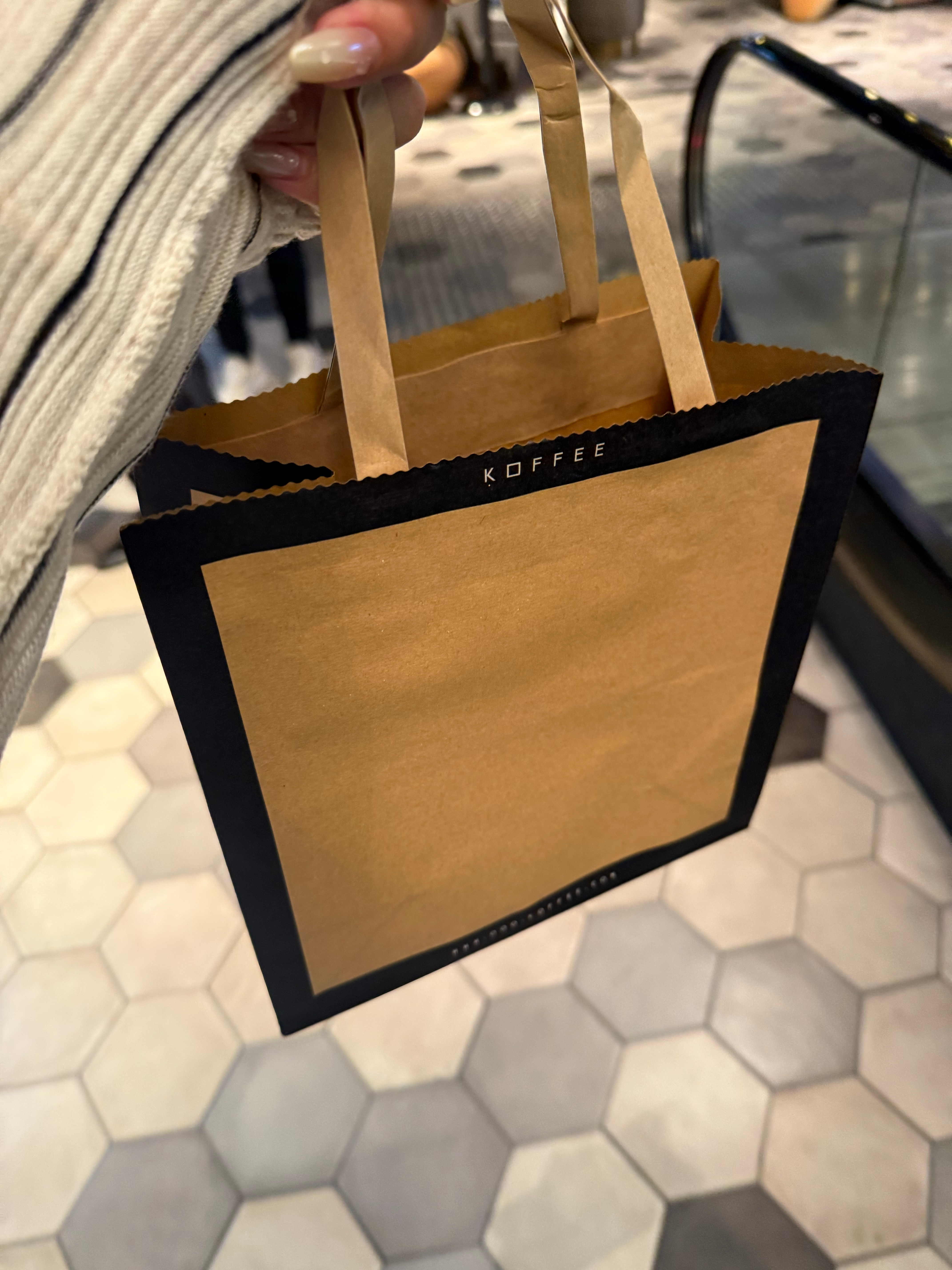 在HK可以买咖啡豆！这家店很有名，如果不清楚味道的话，可以先去它家喝一杯。咖啡店