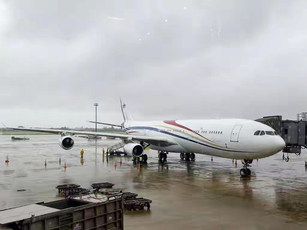 赖皮回来了
      赖皮此番所谓“过境窜访”今日仓促返台，全程狼狈收场。岛内