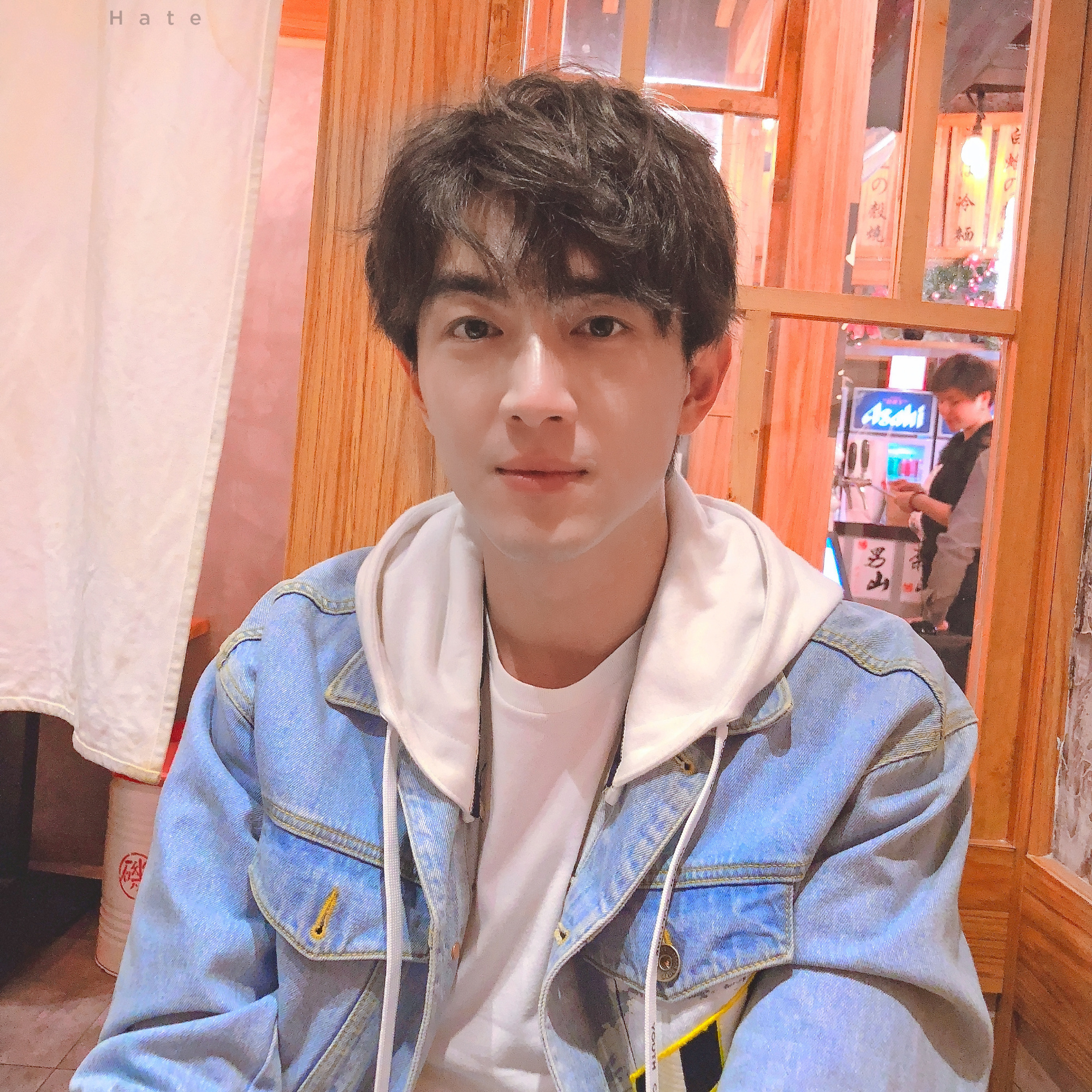 林更新两京十五日lgx林更新吴定缘就这么望着吧，直到把浮世望成眼睫上的尘埃。林更