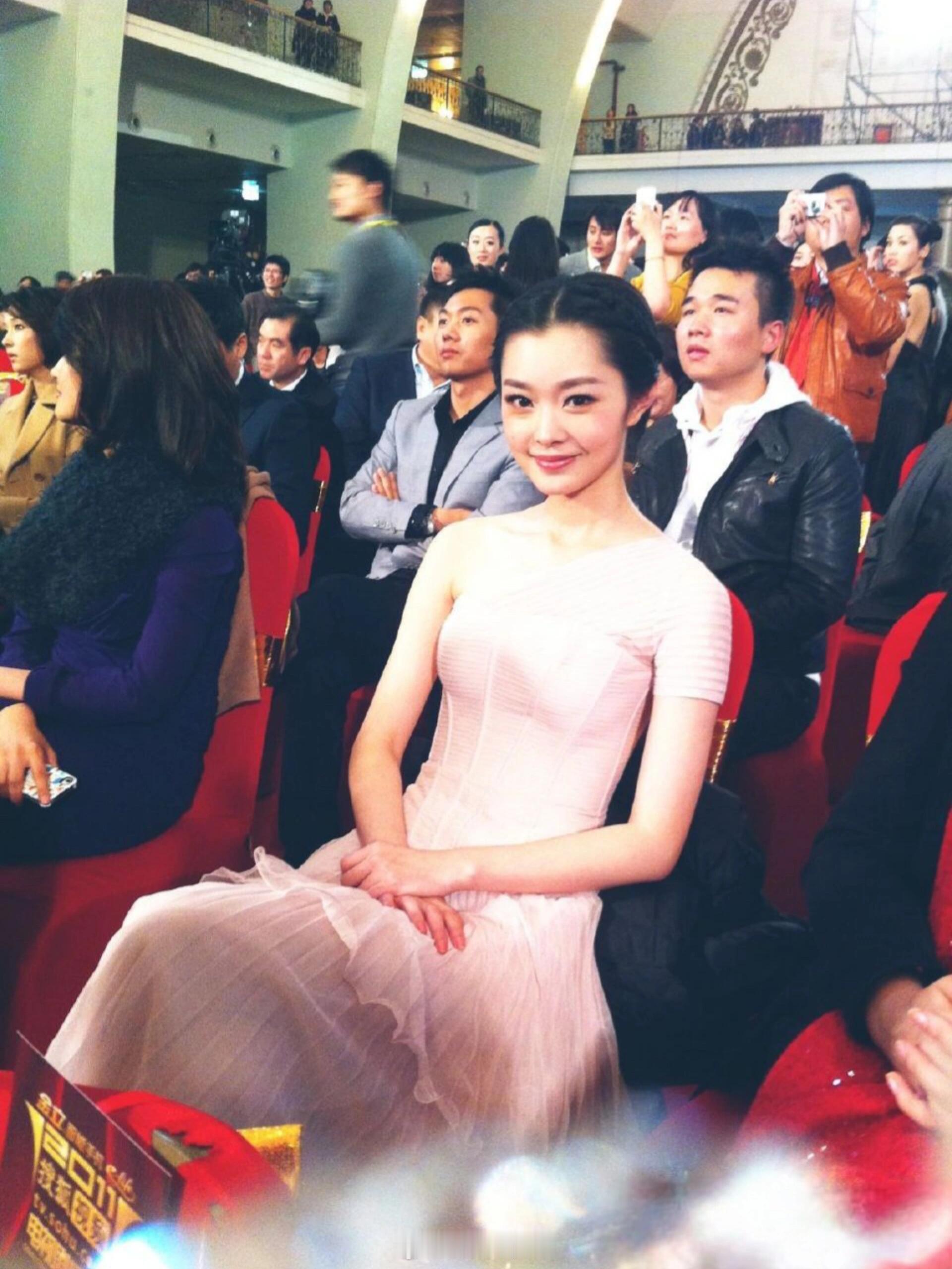 第一次知道宋轶早期竟然这么漂亮！！ 