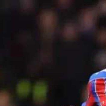 据《队报》报道，尤文图斯已与水晶宫就法国前锋马特塔转会展开正式谈判，近期将提交首