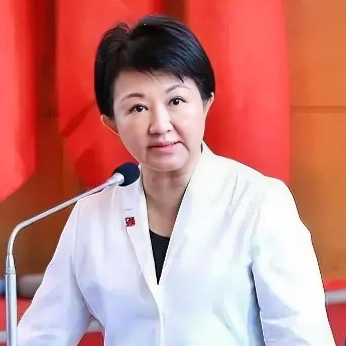 国民党籍台中市长卢秀燕针对郑丽文访陆的这番表态，看似冠冕堂皇，实则字里行间都在乔