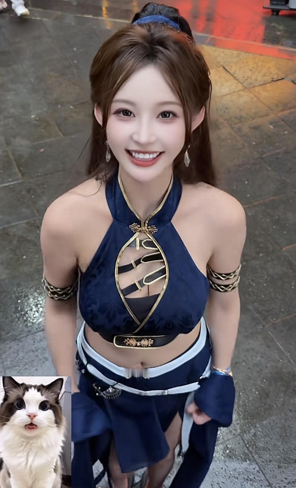 这位小姐姐穿着古风服饰，看起来好美！