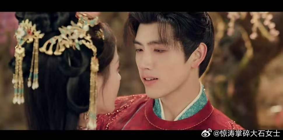 陈飞宇迪丽热巴性转版鬼怪陈飞宇迪丽热巴内娱版鬼怪迪丽热巴红衣女鬼塑迪丽热巴陈飞宇