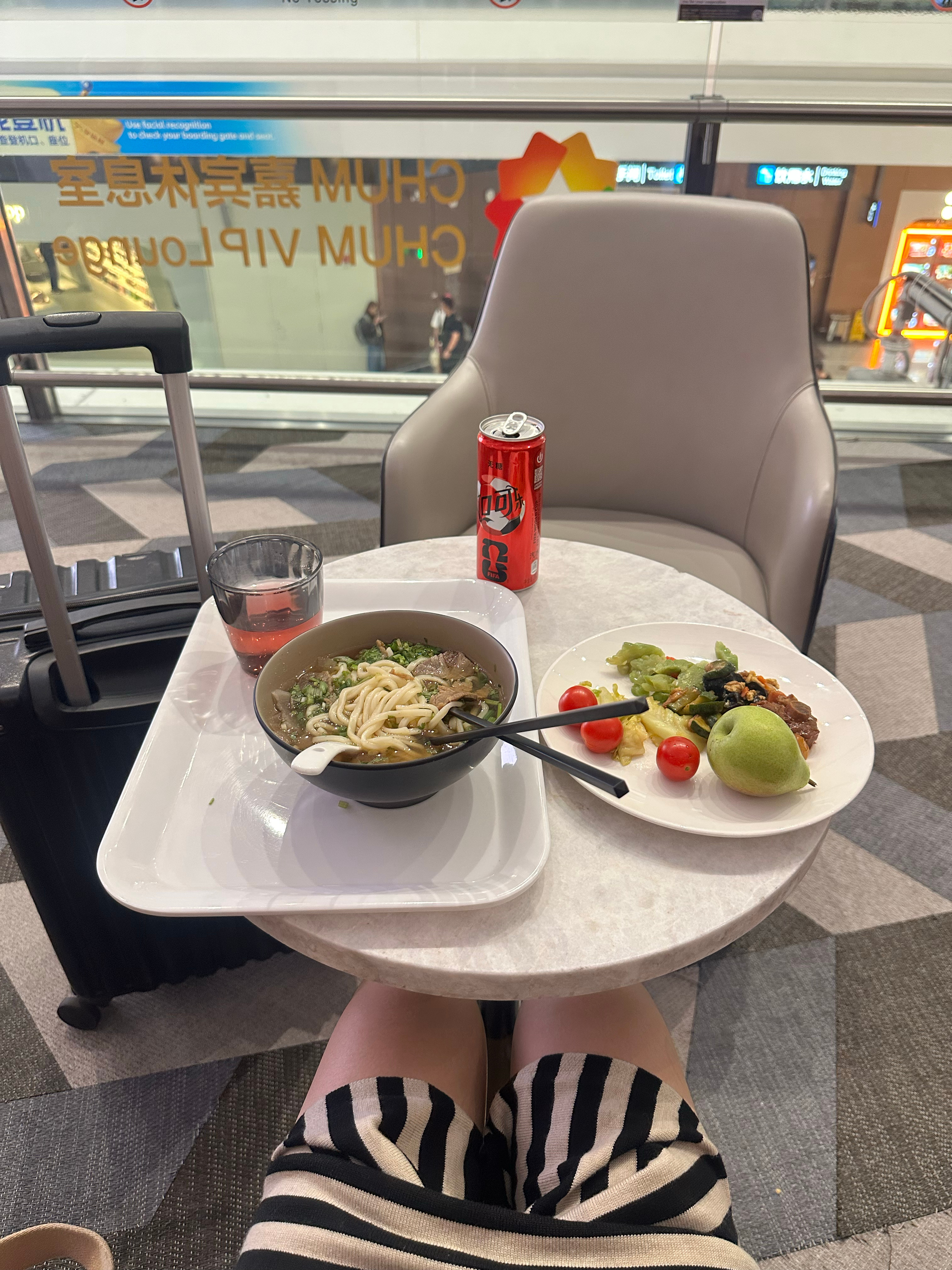 只调休一天 此特种兵现在还在大兴机场。明天能九点准时到岗吗[淡淡的] ​​​