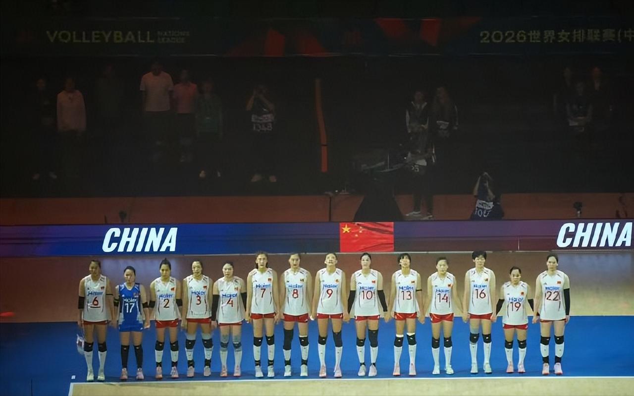 北京时间明天0点30，世界女排联赛土耳其站，中国队将与土耳其队进行最后一轮比赛的
