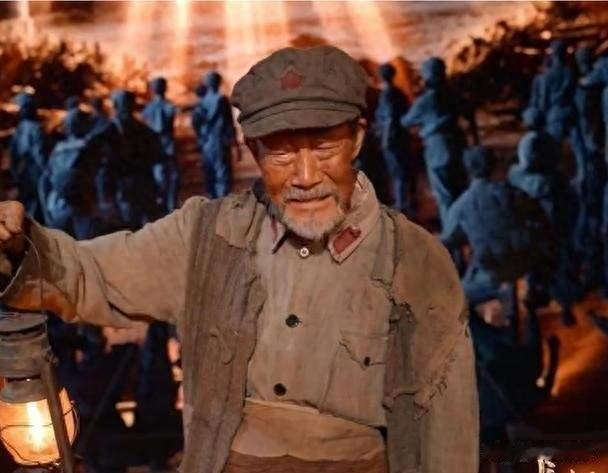 李雪健72岁，听不见，说不出，他还是把马灯递了出去