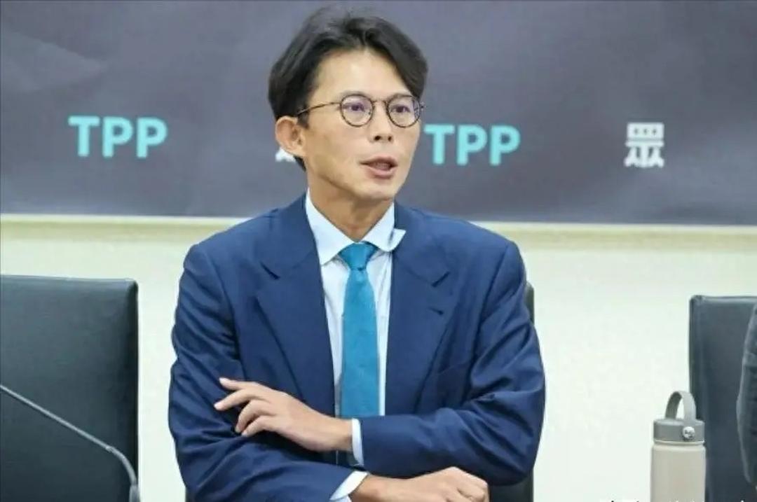 黄国昌急着向美国“求保障”，卑微姿态藏不住恐慌

5月27日，民众党主席黄国昌致
